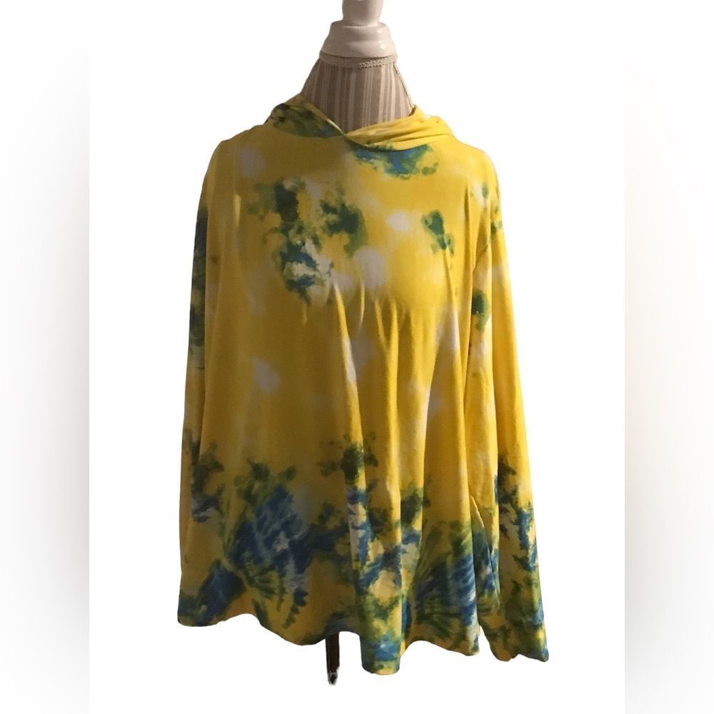 Love University size 2X beautiful thin tie dyed hoodie like new see pics